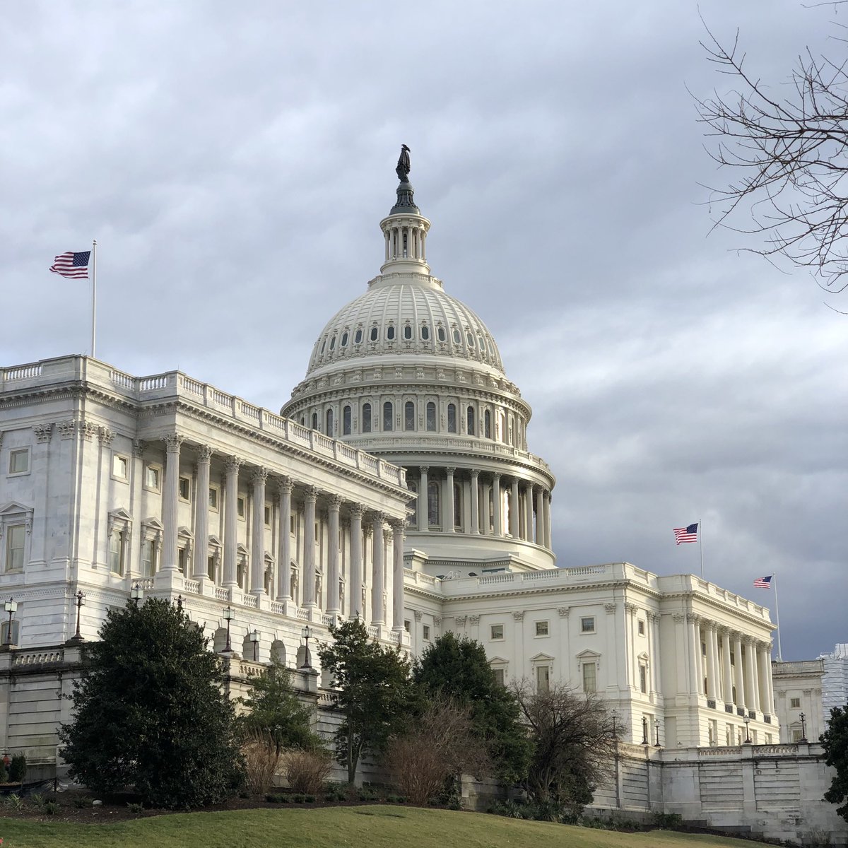 erik_fallis's tweet image. Cold and blustery day of higher ed media visits #capitol #WashingtonDC