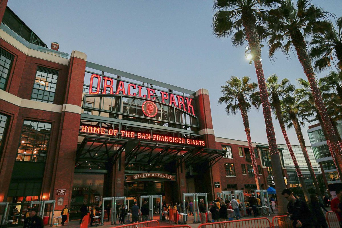 SFGate's tweet photo. SF Giants' home now called Oracle Park after AT&amp;T split https://t.co/fYfGmFl0b2 https://t.co/pfekoY6mLy