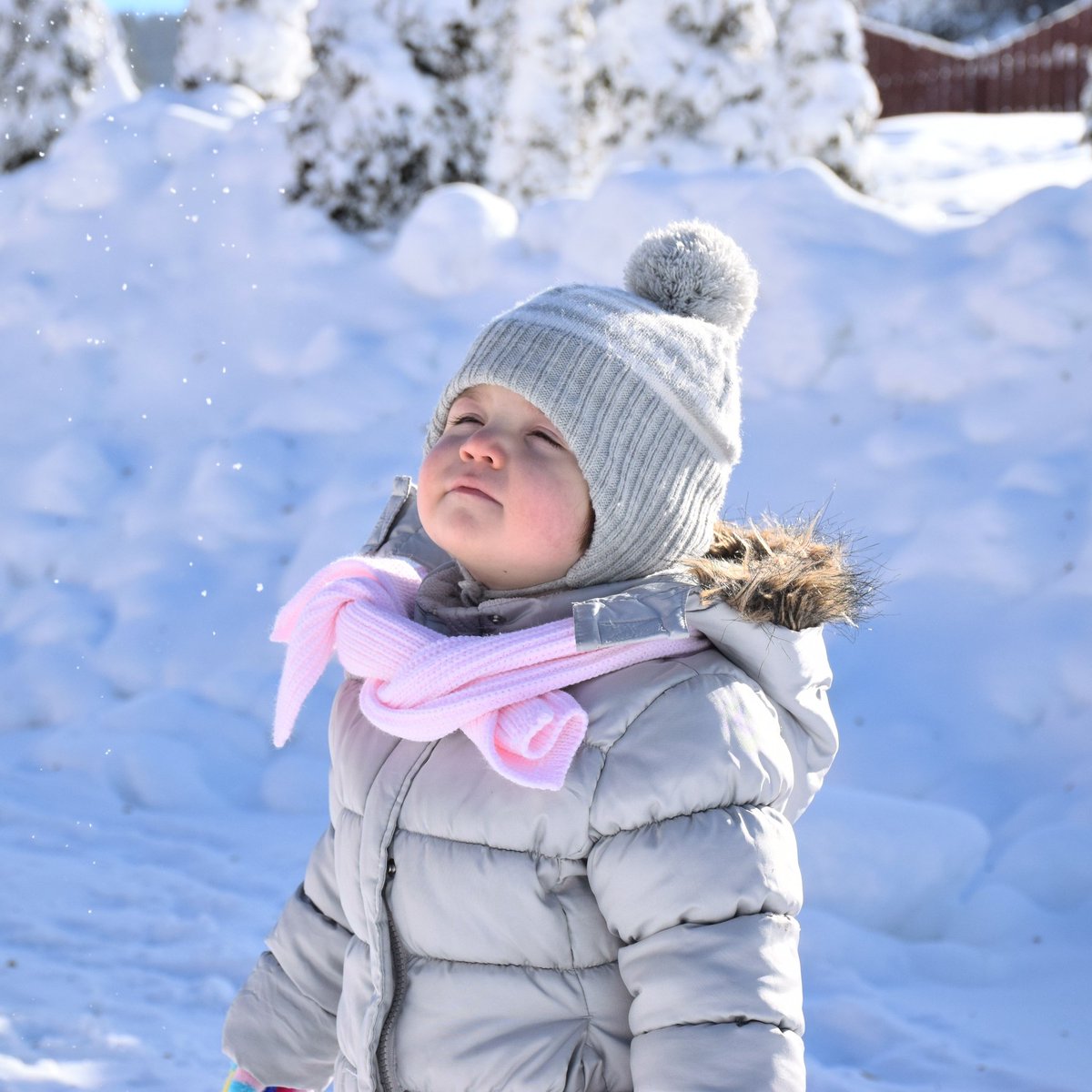 DistFam's tweet image. Safe, secure and warm. This is how we want your kids to feel when they use Distant Family. That's why we specifically designed it with small children in mind. No public rooms, no ads to kids, and no opportunity for anyone but you to connect with your children. #Parenting