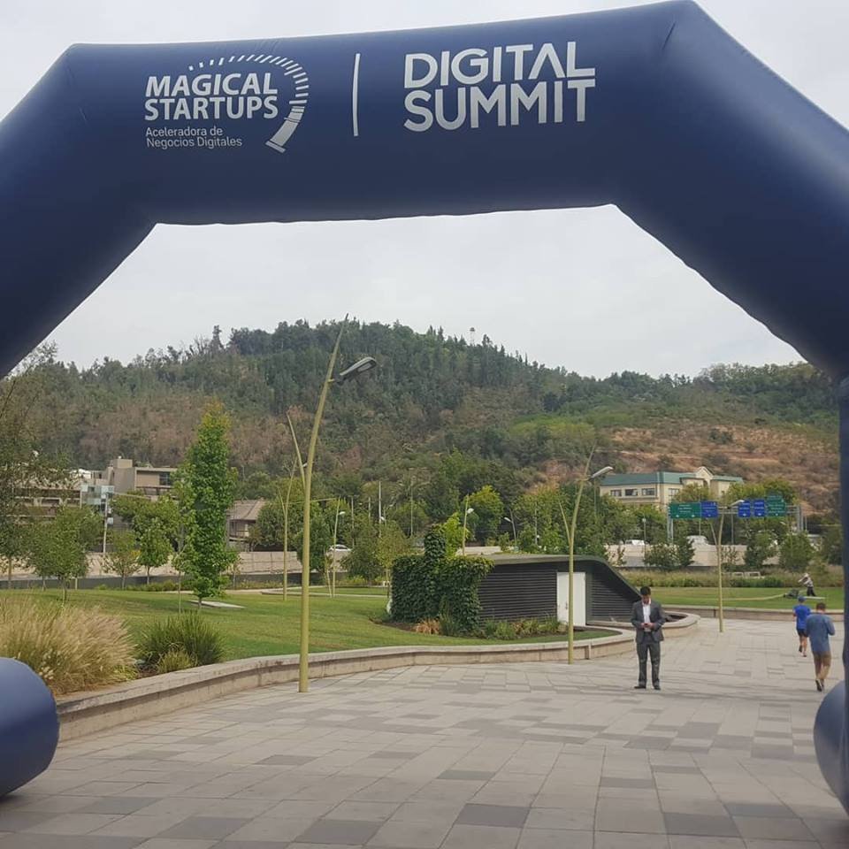 DTNPyme's tweet image. Hoy estuvimos en #DigitalSummit, evento de innovación y negocios digitales organizado por @MagicalStartups con el apoyo @HuaweiMobileCL , @EntelExploralab, @IBMdeChile y animado por la seca @SoledadOnetto

#DigitalizaTuNegocio #TransformacionDigital #DS2019 #DigitalSummitSCL