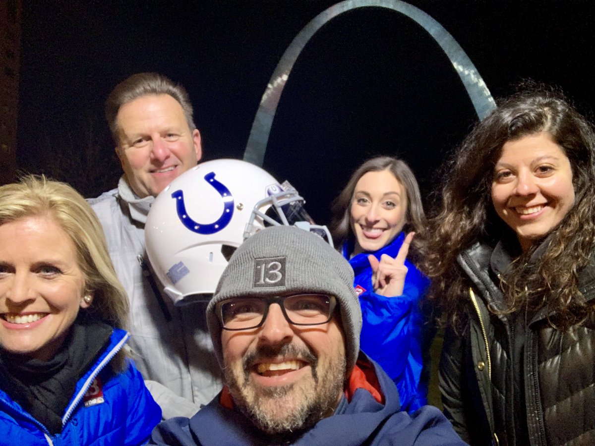 AnneMarieWTHR's tweet photo. Watch out:  Feisty 5 back on the road 🚗🚗 #moveout
#wthr #roadtrip #clashinkc #stlouis #tvnews #colts #team #fabfive #i70 🏈 https://t.co/xTNHYmI0bh
