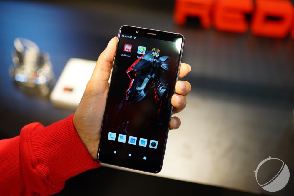Prise en main du Nubia Red Magic Mars : du Snapdragon 845 dans un format gaming convaincant dlvr.it/QwKs8G