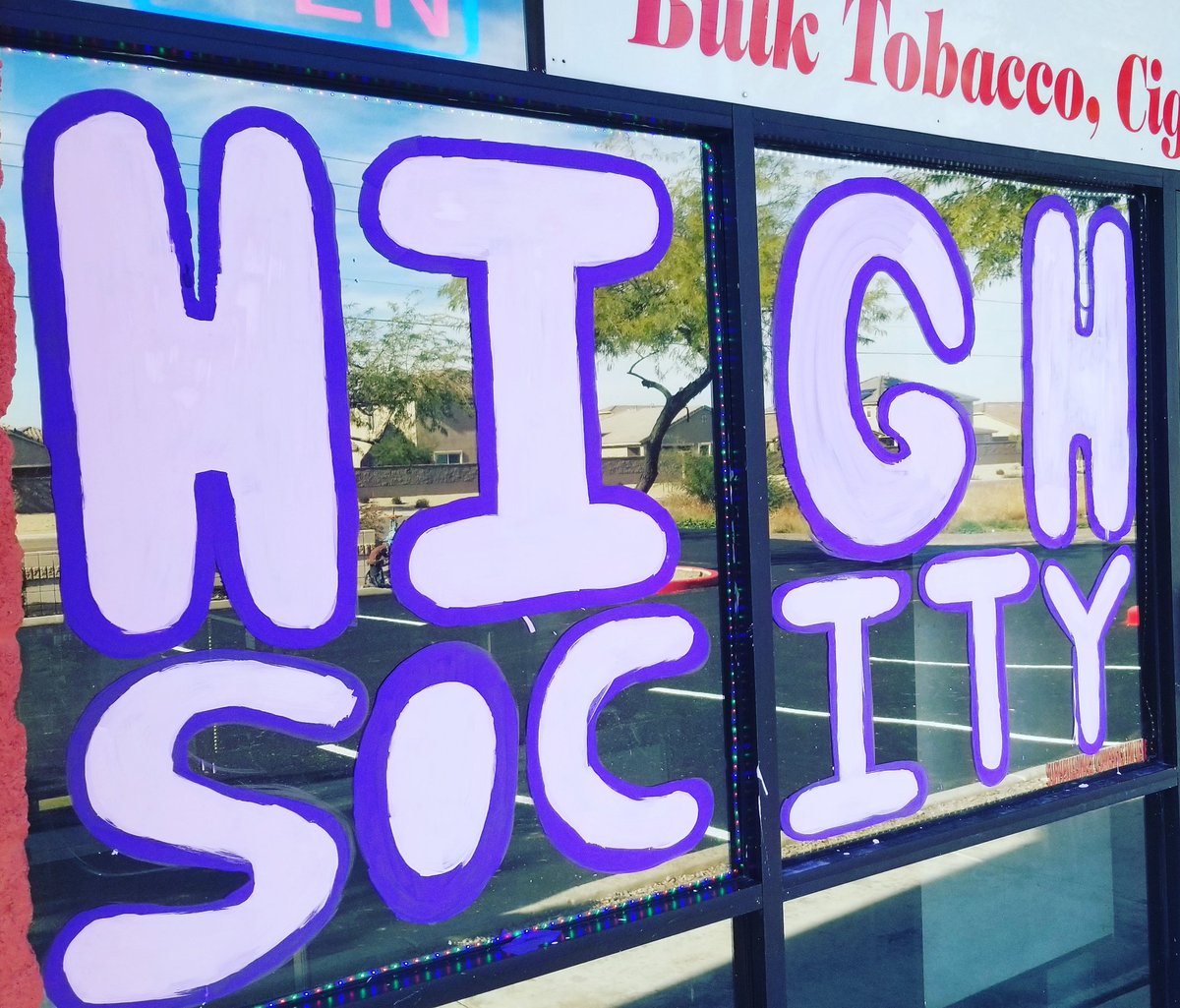 HiSocietyAZ's tweet photo. Just come see us !!
#highsociety #hsaz #twistedbongs #highsocietyaz #pmtwisted #oldschool #americanmade #wax #weed #fire #cannabis #ganja #green #kush #raw #cheechandchong #dabs #shatter #marijuana #420 #waterpipe #pot #hemp #glasspipes #vape #handpipes #highlife #wakeandbake https://t.co/bZkEXkFMLq