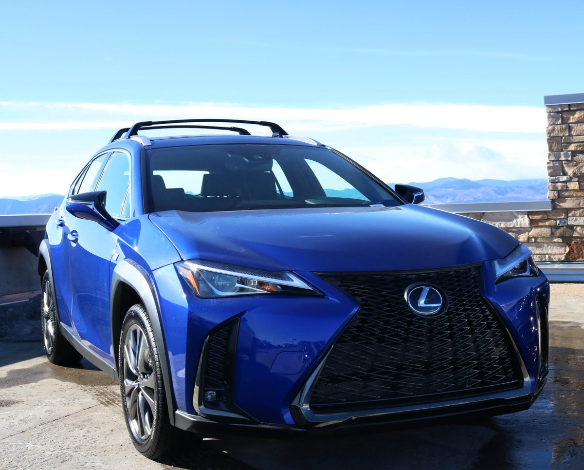 Kuni_Lexus's tweet image. Happy Wednesday! This week we are crushing on this 2019 Ultra Sonic Blue Mica Lexus UX 200 F-Sport! What a sight! #WheelCrushWednesday #LexusPlus #Colorado