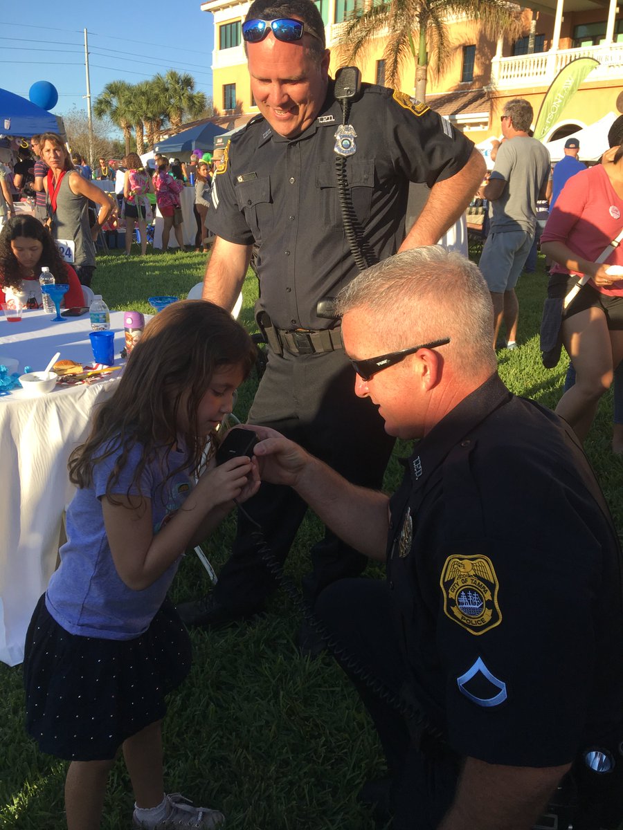 Heartfelt thx to our brave men &amp; women in blue on #LawEnforcementAppreciationDay. Prosecutors know officers are tip of the spear in keeping communities safe: we wear suits; they wear kevlar. <a href="/HCSOSheriff/">HCSO</a> <a href="/TampaPD/">Tampa Police Department</a> <a href="/PlantCityPolice/">PlantCityPoliceDept</a> <a href="/TempleTerracePD/">Temple Terrace PD</a> <a href="/USFPDTampa/">USFPD Tampa</a> <a href="/FHPTampa/">FHP Tampa</a>  <a href="/fdlepio/">FDLE</a>