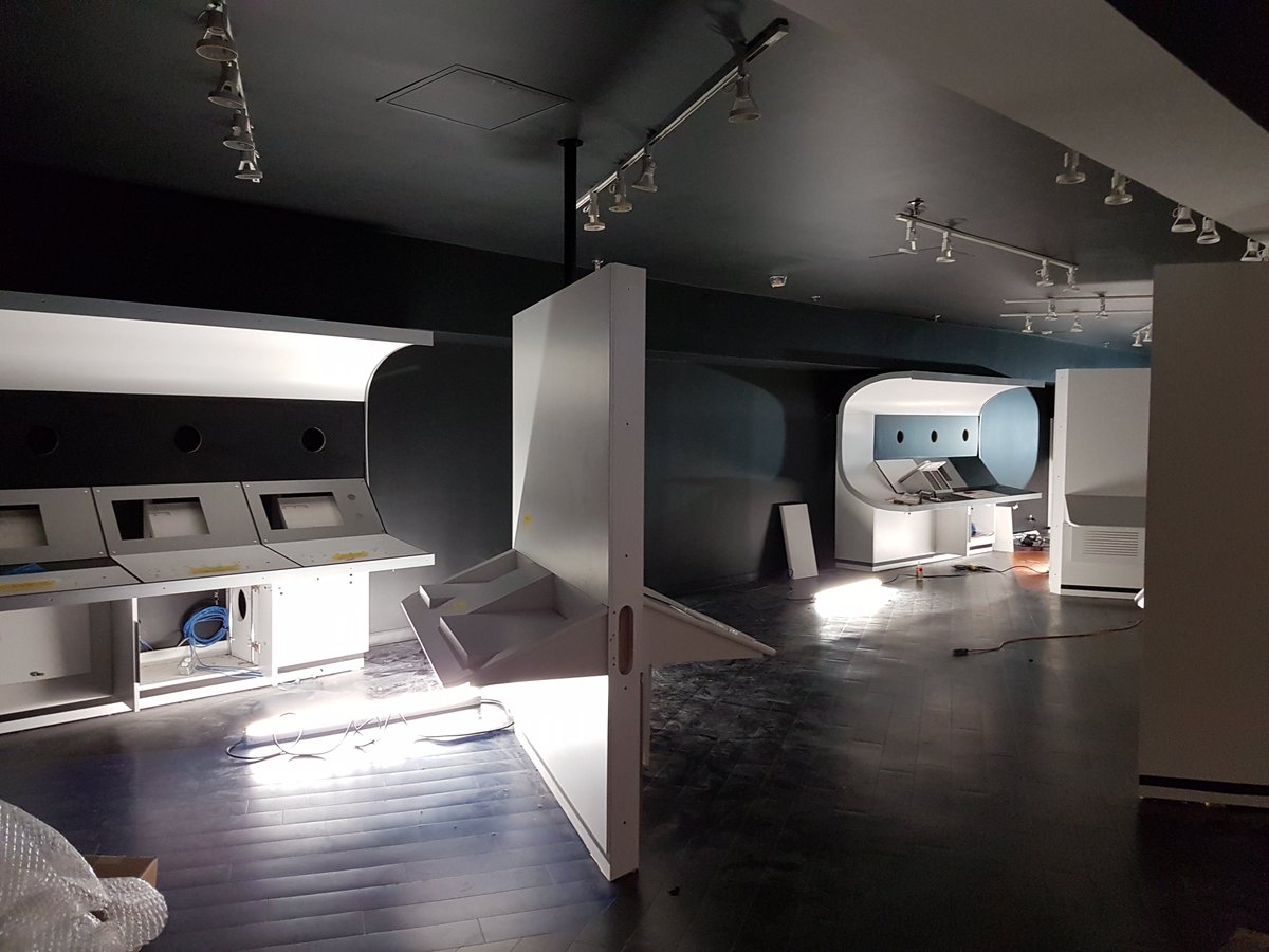 avspacemuseum's tweet photo. The installation of our exhibition "Health in Space: Daring to Explore" continues, this "space" is starting to look like an exhibition #ClosureWeek https://t.co/MLfBBPP6DV