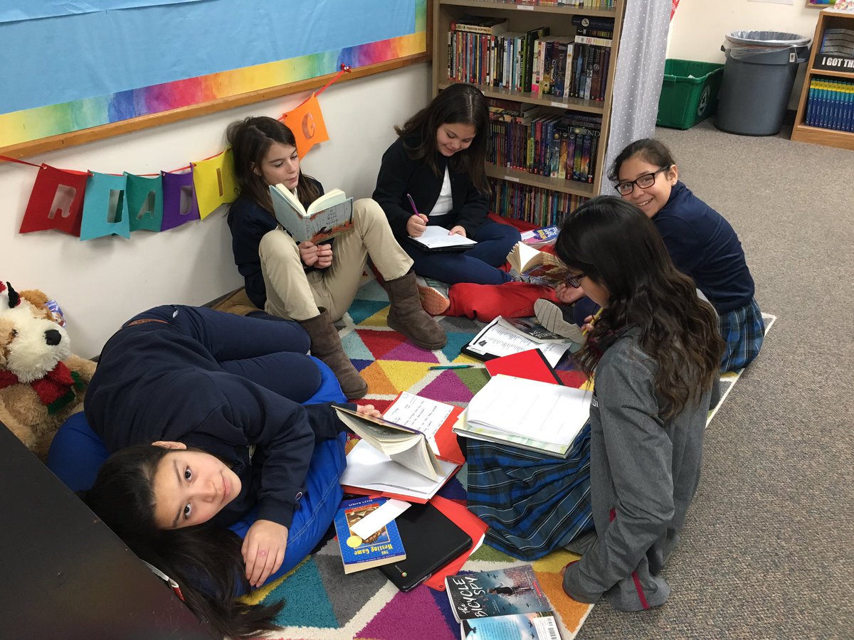 SCCatholicSuper's tweet photo. Enjoyed my visit to Sacred Heart in Sioux City today, thanks for having me! https://t.co/37rmImiYo2