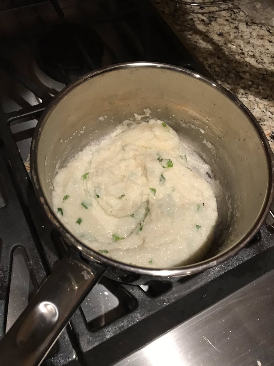 BIGAYEEE's tweet image. Slowly teaching my self how to cook 😈🔥 #ChefInTheMaking