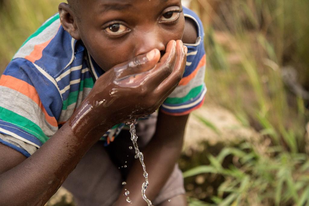 Heifer's tweet photo. Millions of people around the world still lack access to clean drinking water or must walk miles to get it. How far do you have to walk to get clean water?

Give the gift of clean water today: https://t.co/5lwYy6E5sK https://t.co/lVjfMhF6hb