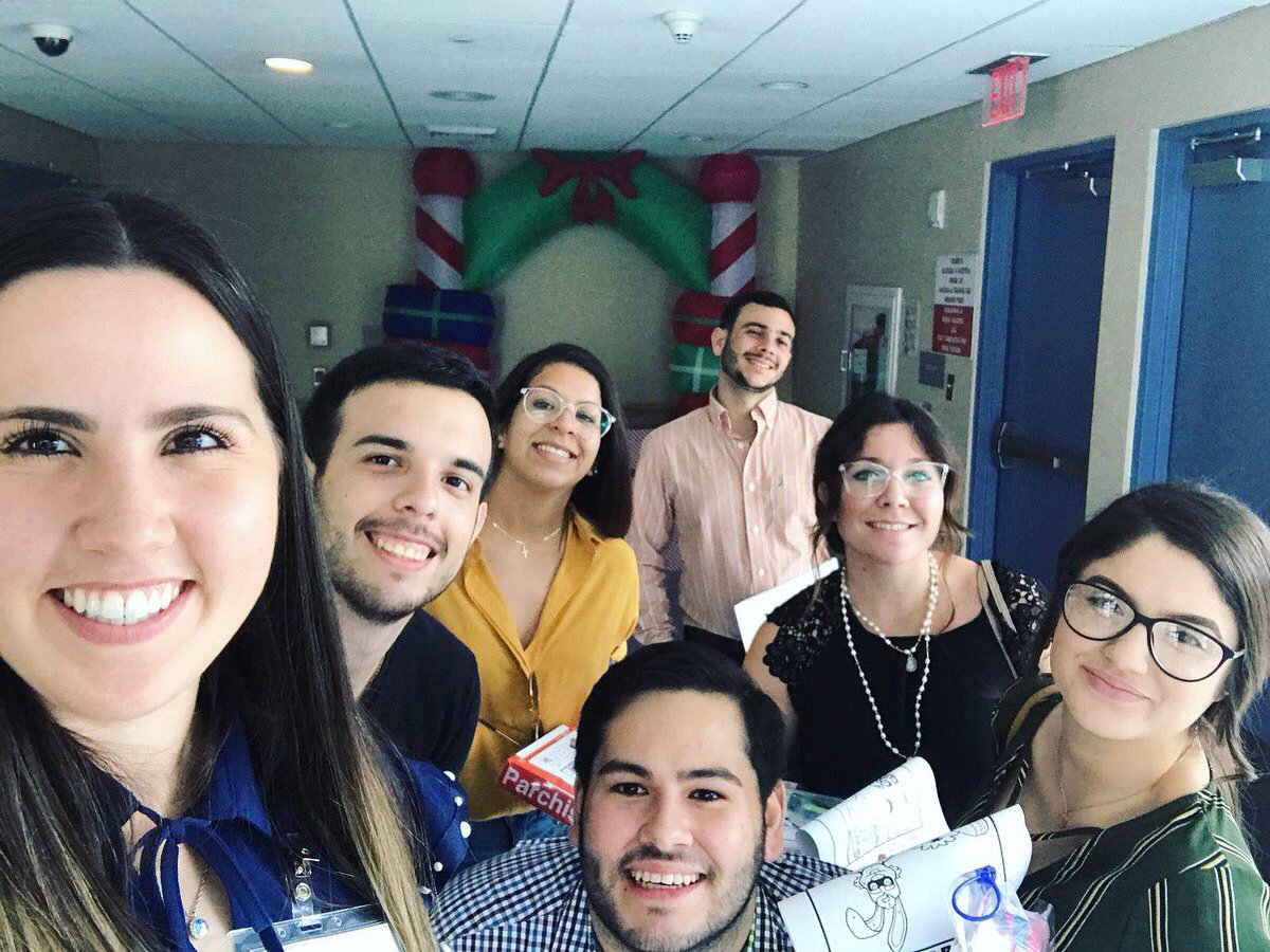 prpdaRUM's tweet photo. ASDA Convention 2018🦷🌀
#PreDentalLife #FutureDentist 😁 #PRPDA ❤️ https://t.co/FZwnT7EsOM