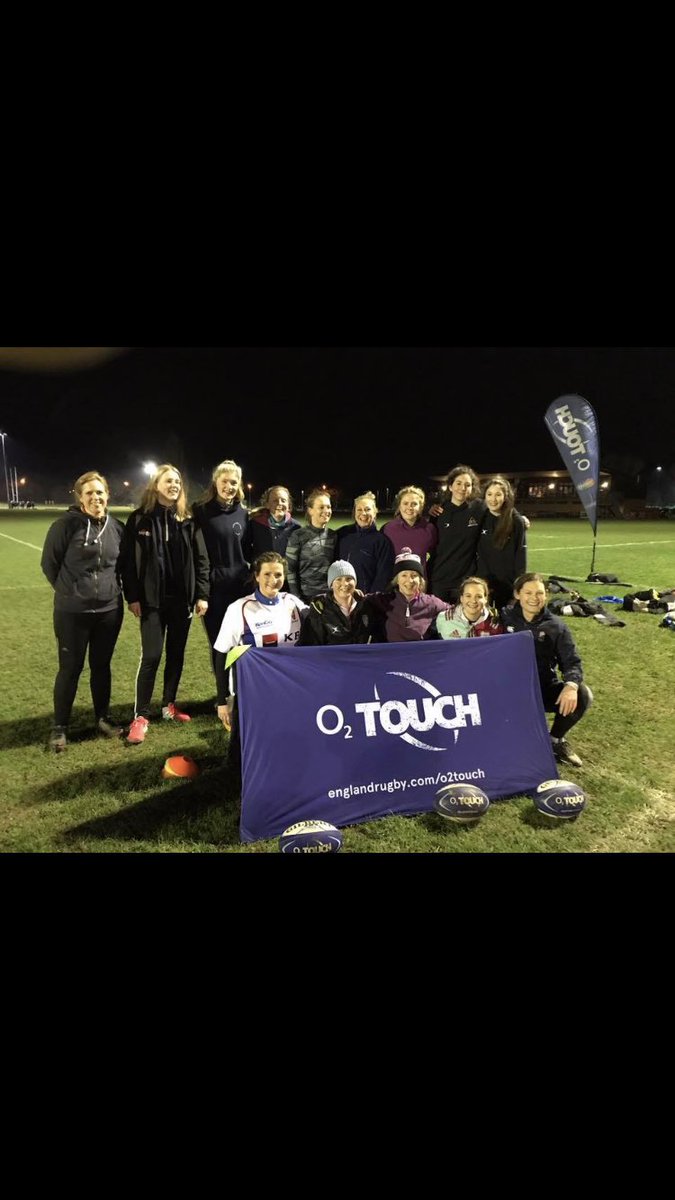 farnham_o2's tweet photo. Wow, what a turn out. It’s a warm 2 degrees and a fabulous 46 people turned out to play. 14 ladies enjoyed their ladies night whilst all the blokes were dispatched to other pitches to do battle. Thanks to those who refereed you all did a grand job. #farnhamo2touch https://t.co/nNY22SyhAd