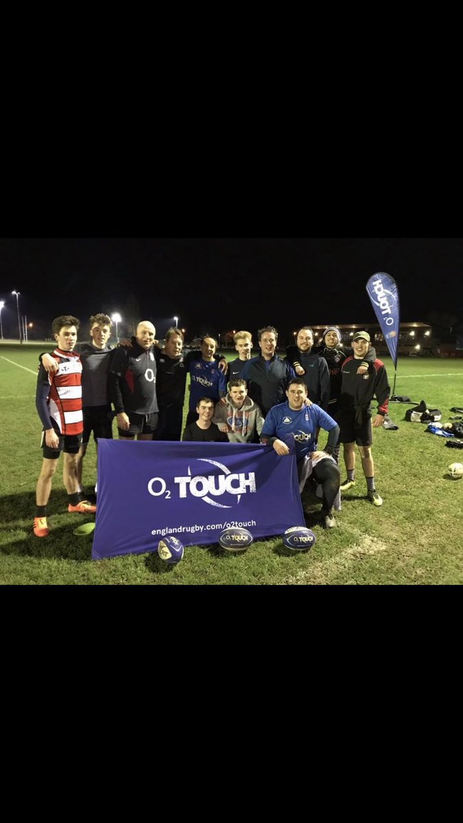 farnham_o2's tweet photo. Wow, what a turn out. It’s a warm 2 degrees and a fabulous 46 people turned out to play. 14 ladies enjoyed their ladies night whilst all the blokes were dispatched to other pitches to do battle. Thanks to those who refereed you all did a grand job. #farnhamo2touch https://t.co/nNY22SyhAd
