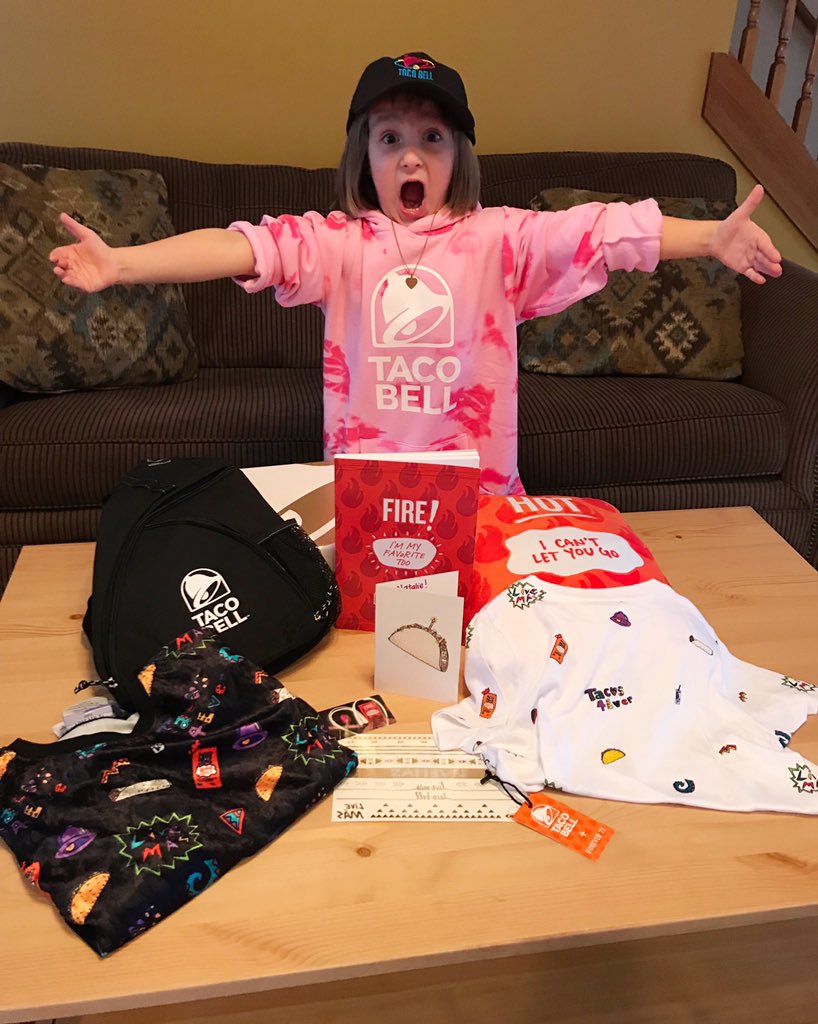 Taco Bell on Twitter "Santa knows what's up.…