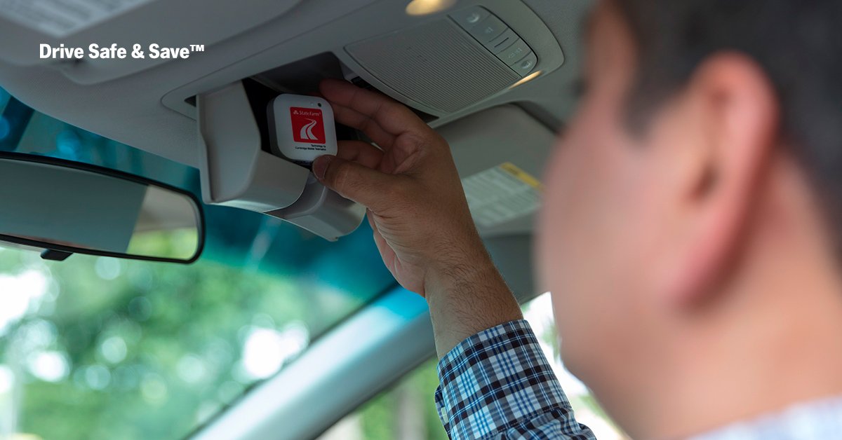 SFAgentMWaring's tweet photo. Most of us could use some extra cash this time of year. That's where Drive Safe &amp; Save comes in—it's an easy way to get a discount based on how you drive. Text SAVE to 78836 to see if your phone is compatible and enroll, or learn more here: https://t.co/7I7vezxB79 https://t.co/uGdnhMDxJR