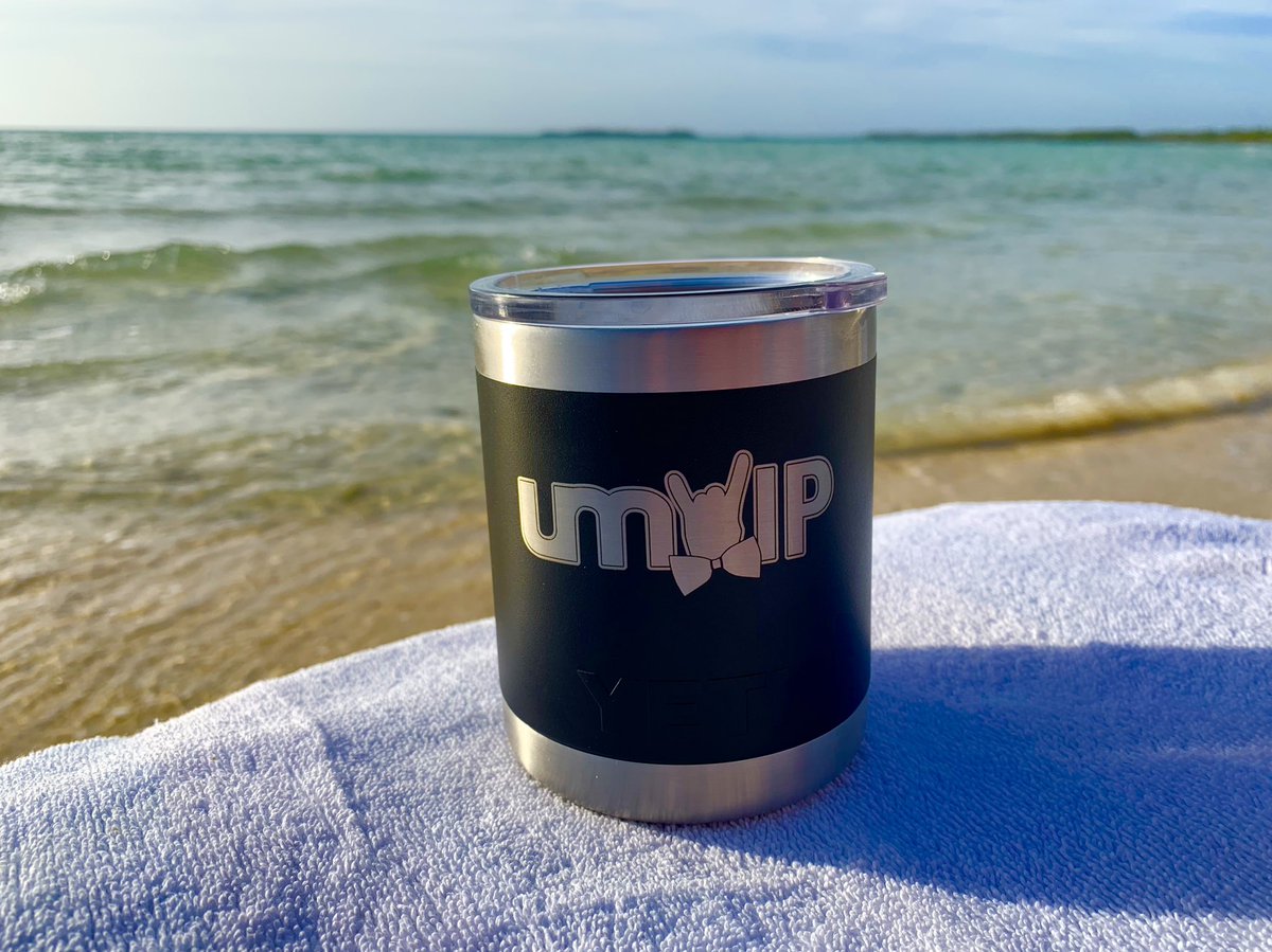 VIPMcGee's tweet image. Struggling in paradise. @YETICoolers