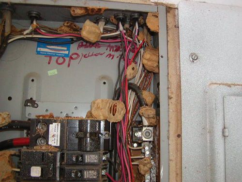 InspectorJoseph's tweet image. Always make sure the wiring in your house is maintained well! 

#homeinspection #homefail #allinonehomeinspection #fails #wiring #newhouse #newhome