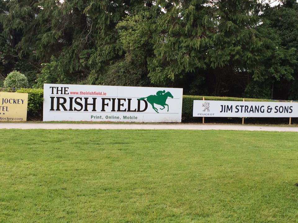 JoeSeward1's tweet image. Back Racing on a Thursday @ClonmelR after Christmas Period. Mares Maiden Hurdle 12.15 intriuging as @WillieMullinsNH bids for a Hat trick with first reserve #FrenchMade who was 2nd to #FentaDesObeaux Le Lion-D'Angers Bumper he was heavily backed @punchestownrace fell 1st
#Clonmel