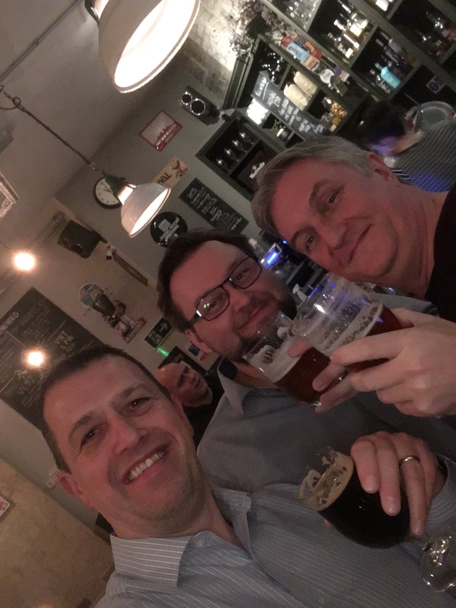 dgoff70's tweet photo. Waiting for @GreggRobertson5 to turn up with @MarekDotZ @vHybridUK @FugglesBeerCafe #VMwarePSO https://t.co/jthTkjpyBO