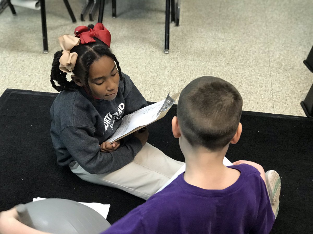 mrsmbenge's tweet photo. Using our Feedback Prototcol from @magnifylearning for our PBL project. Highly effective & engaging! Students loved it! @portlandjcps https://t.co/vyOGrePWzk