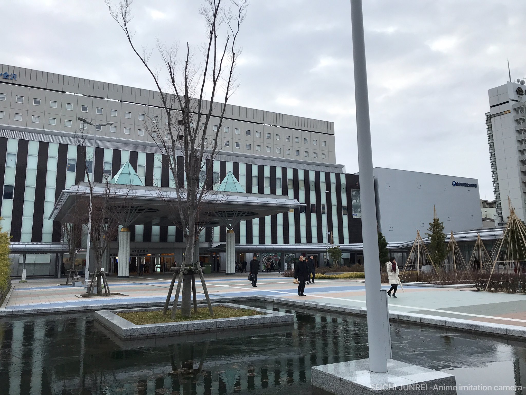 又吉ナオ 花咲くいろは 聖地巡礼1 金沢駅周辺 なんか大分違うやーつ T Co 0kyx2tetj3 Twitter