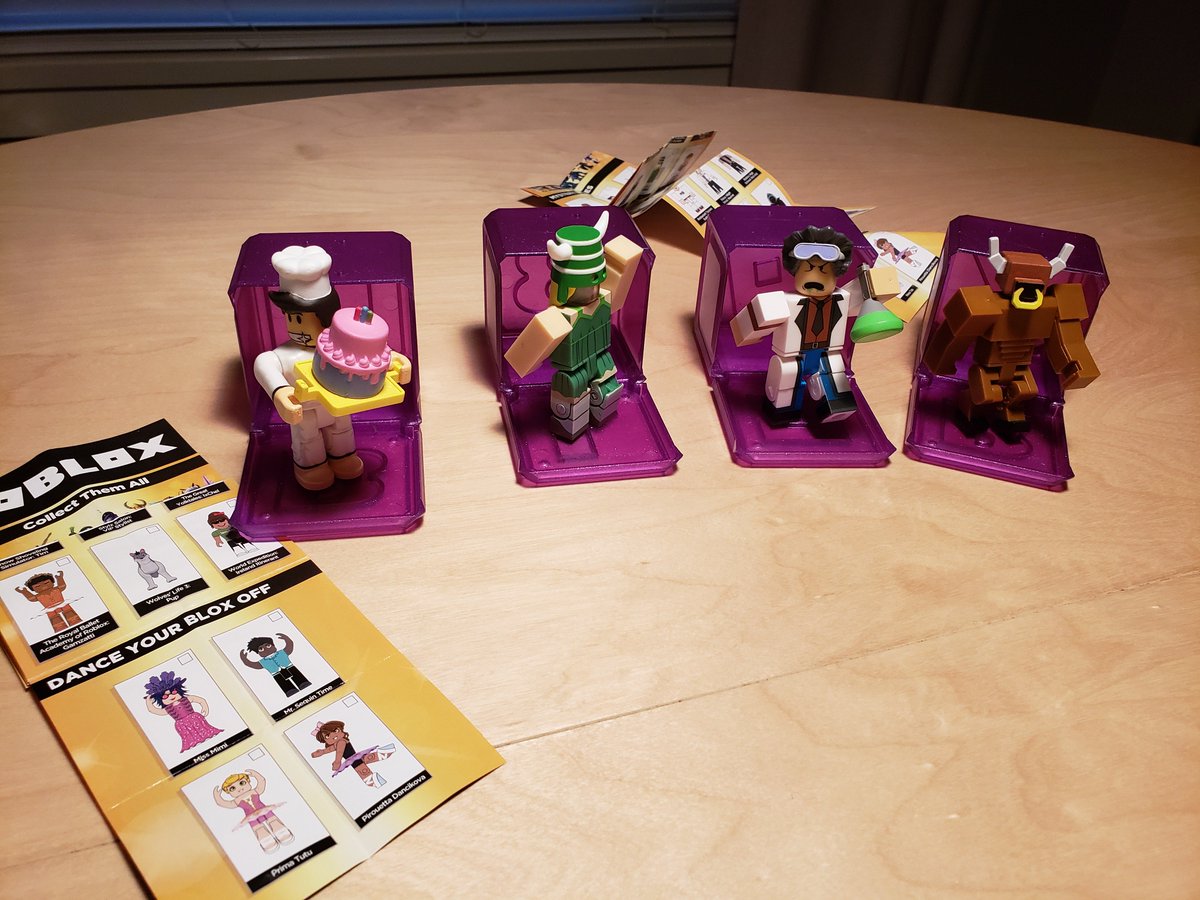 Mimi Dev Ar Twitter Just Got A Few Of The New Roblox Series 3 Celebrity Blind Boxes Check Them Out And Take A Closer Look At This Picture Hype Robloxtoys Https T Co Ehmzxgf0wj