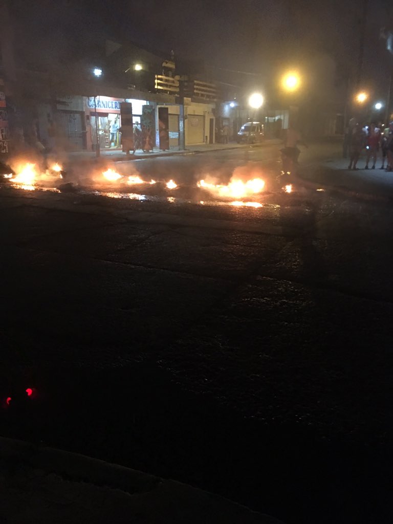 FriasJose's tweet photo. @C5N No tenemos luz y empezaron los cortes en almirante brown https://t.co/VfexAuIuQy