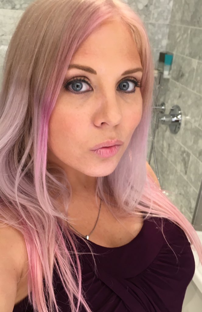 1 pic. Working on a little hair experimentation for 2019 =] https://t.co/IigDznNU68