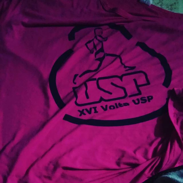 arnoldsuplemen's tweet photo. Camisa ensopada após corrida #running #runner #run #moving #arlivre #foco #workout #crossfit #corrida #tbt #treino #bestrong #nopainnogain #ficagrandeporra #melhor #esmagaquecresce #foco #coragem #fitness #body #bodybuilding #verano #bestrong #great #pro… https://t.co/uUfZYSG80J https://t.co/Bea7UkcFo7