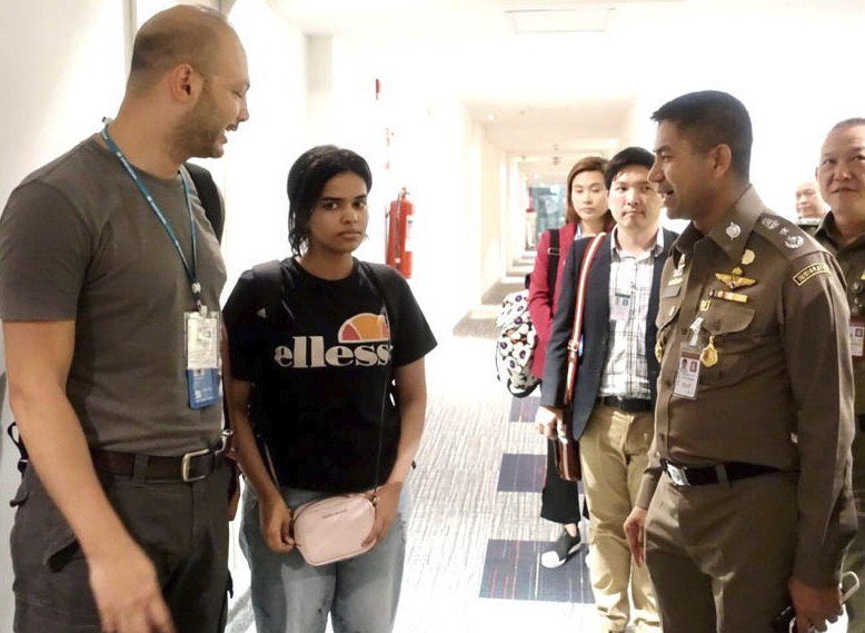 polatra's tweet photo. #Saudi government must not interfere in family affairs through “Guardianship” system. 
#SaveRahaf #فتاه_تايلند #SaveRahafMohammed #Thailand https://t.co/P3yDiOn5d2