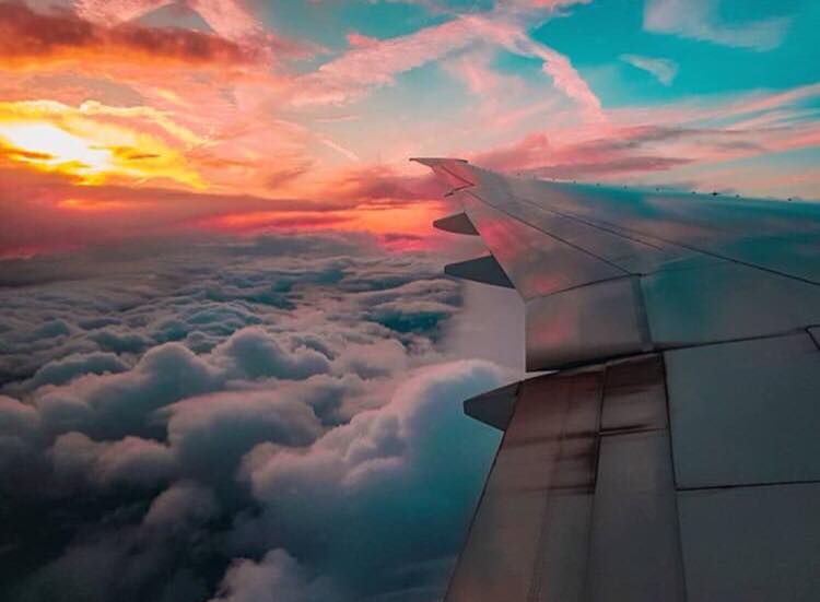 GRAND PRIZE DRAW: We are happy to be partnering with @aircanada to give away a free flight to a country of the winner’s choice ✈️
To enter:
1. Register for a Study and Go Abroad Fair: ow.ly/geTX30nbp1q
2. Attend the fair
It's that simple! 
📷 @omar_kaiser42