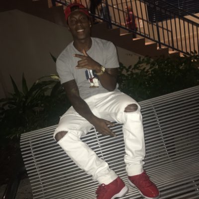 godschild__7's tweet photo. #NewProfilePic https://t.co/6yGyX9T9K5
