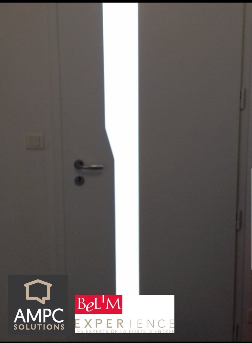 AMPC_Solutions's tweet photo. Non ce n'est pas un mirage !
Il y'en à bien deux. Remplacement de Portes d'entrées Bel'M .
Modèle Mirage Blanc intérieur extérieur
#belmexperience #belm #ampcsolutions #streverend #vendée #pentrée #rénovation #porte https://t.co/mc9feV5t4Z