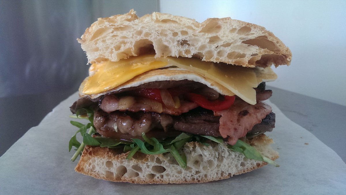 Bdtc150's tweet photo. 2019 Ballarat PETstock Pacing Cup would like to introduce our next food truck, Grill your Hunger, who will be onsite to fill your belly with burgers and loaded fries. Grill your Hunger will be located track side #food #grillyourhunger #PacingCup #burgers #loadedfries https://t.co/PXPbgLaUDD