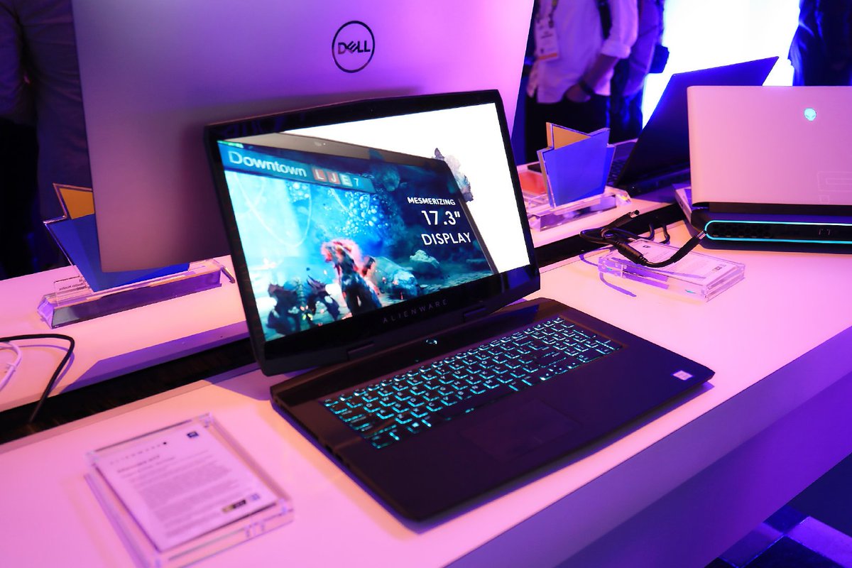 yicaichina's tweet photo. .@Dell gaming brand @Alienware unveils its "thinnest and lightest" 17-inch laptop, the m17, at #CES2019, and it features @nvidia's latest mobile GPU. @CES #Alienwarem17 https://t.co/M97fMQJK7h