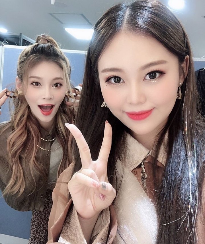 cheheepics's tweet photo. #happyyehinday 💎💓 https://t.co/XH2vcr1DLO