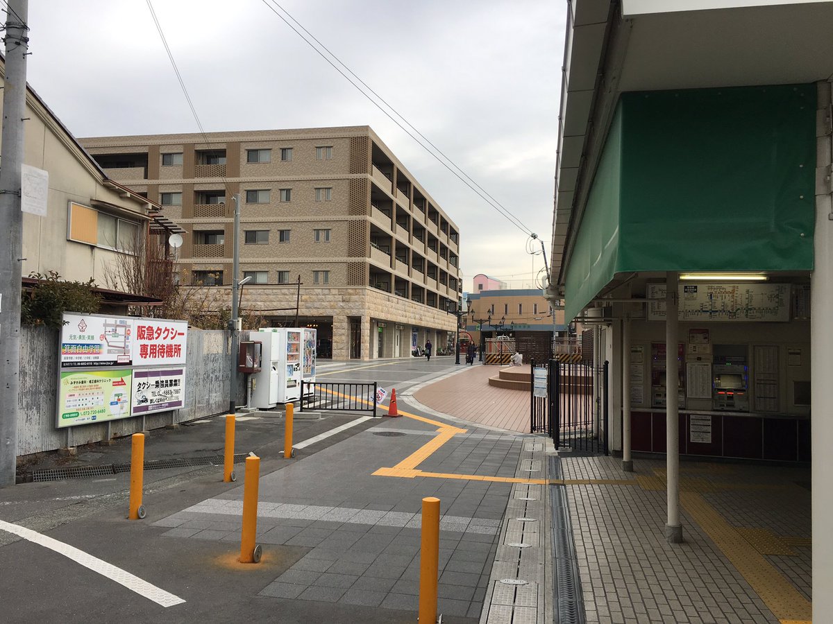 阪急電鉄 公式 Twitterissa 2月の阪急日和の取材駅 箕面線 桜井駅は駅の北側が再開発中で だいぶ風景が変わってきました 写真の奥に写っている広場で イベンドなどが開催されているんですよね