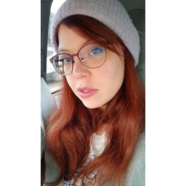 chellmabelle's tweet photo. New glasses for the new year 🤓
.
.
.
#nofilterneeded #redhairdontcare #prodesign #glassesfashion #redhairstyle #glassesgirl👓 #prodesigndenmark #newyearnewmebullshit #glasses👓 #redhairblueeyes #redhairgirl #newyearnewmeshit #girlswithglasses #glassesg… https://t.co/1qLpWOcWw9 https://t.co/pPdIgRLCGE