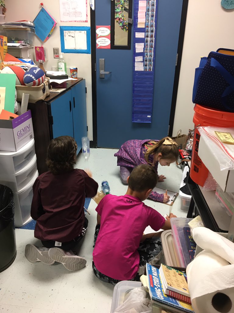 KatinaOsth's tweet image. Bottle flipping activity to gather data for dot plots and stem-and-leaf. Kids were all in! #csisd #science #skawesomesince1967