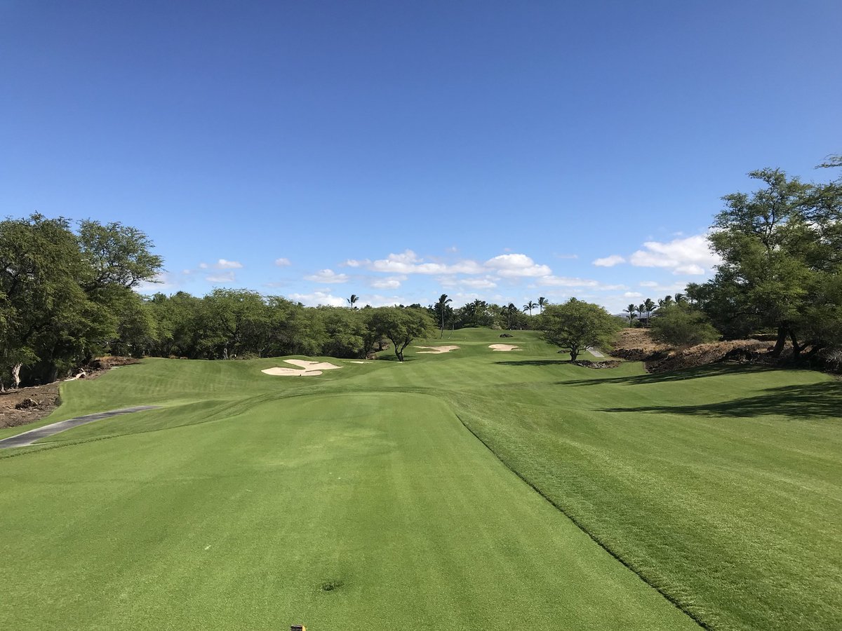 A stunning day on the Kohala Coast of Hawaii Island At <a href="/MaunaLaniGolf/">Mauna Lani Golf</a> (#4 Of the North Course pictured here) #ExperienceTroon #Golf