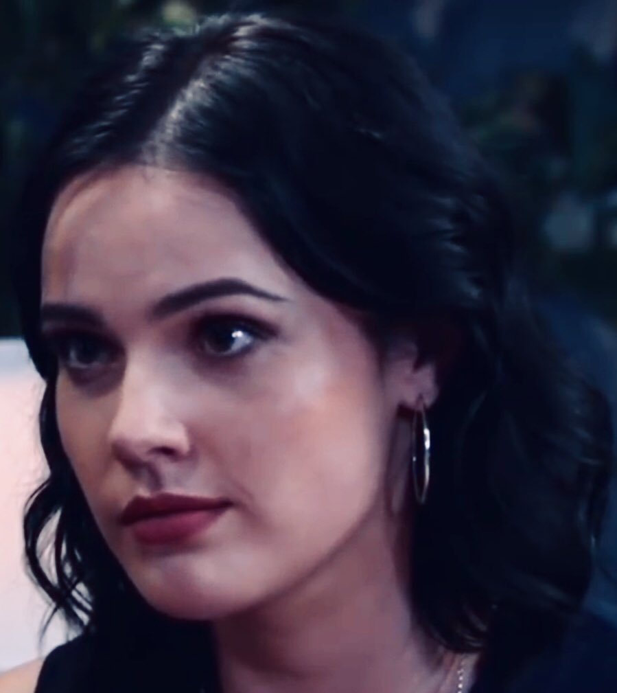 Gay4TessasFace's tweet photo. I love you. #tessa #teriah #icamebackforyou https://t.co/307WN6pUhb