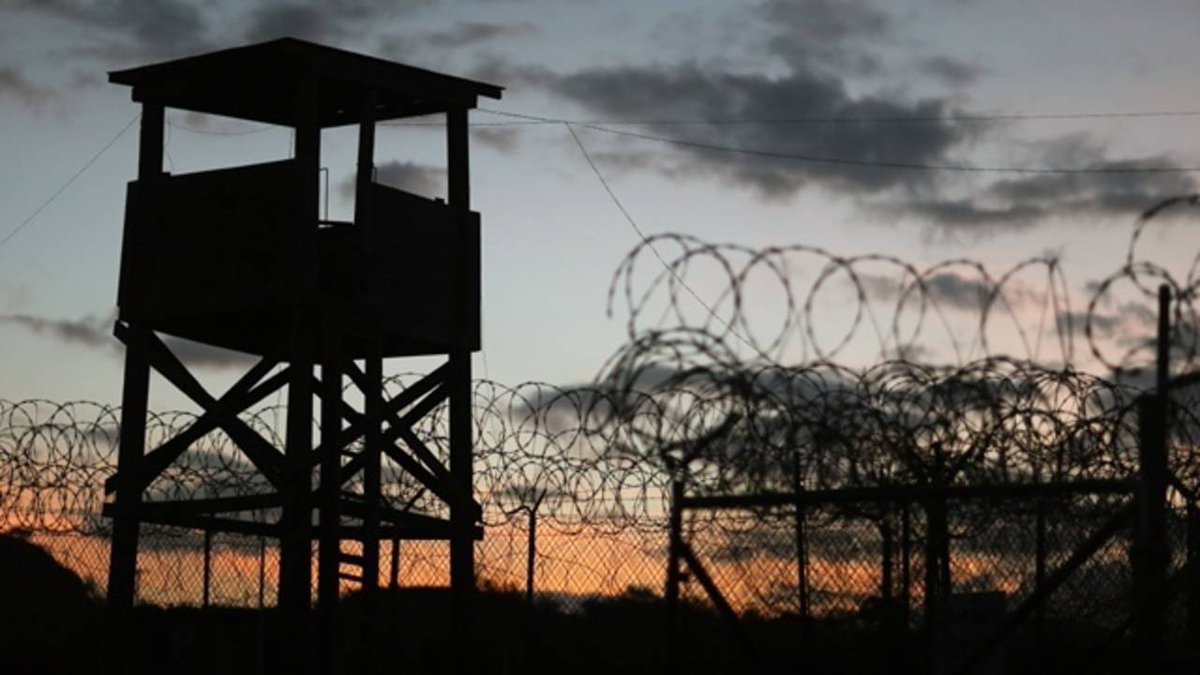 Ex-Gitmo commander charged with interfering in death probe bit.ly/2D2gtyr?utm_so… https://t.co/HRoVXVynnQ