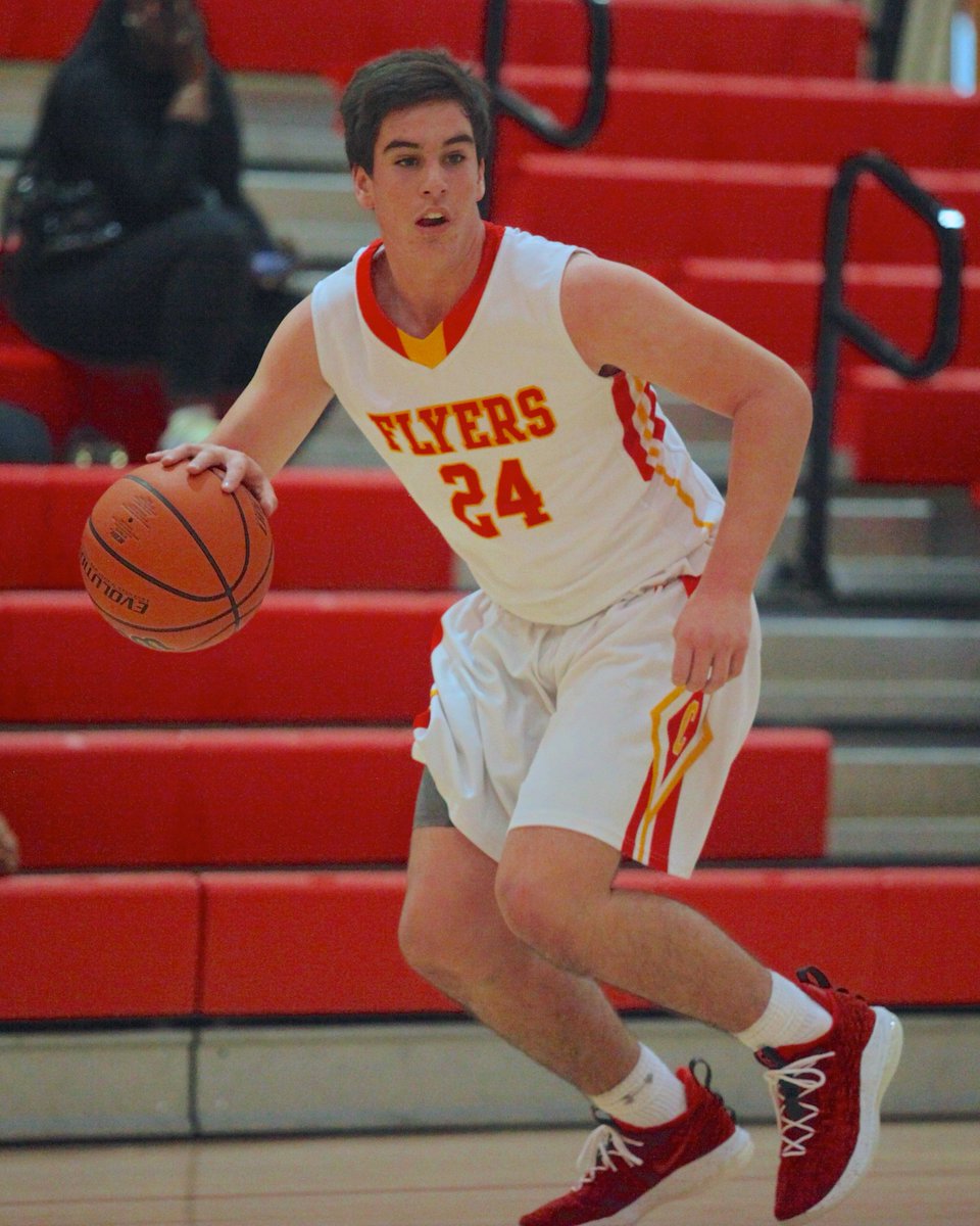Geoff_Walter's tweet photo. Throwback for @ryankiernan22 from JV game vs. Cardinal Hayes. Hope it was worth the wait! #FlyersHoops https://t.co/jzqix3etnm