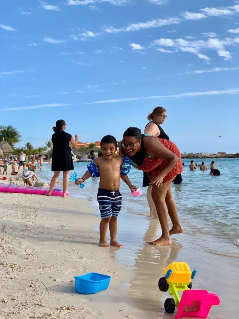 Family day at Mambo Beach 🏖 🌊 #Curacao 🇨🇼 #JansenFamily @GianniKJansen