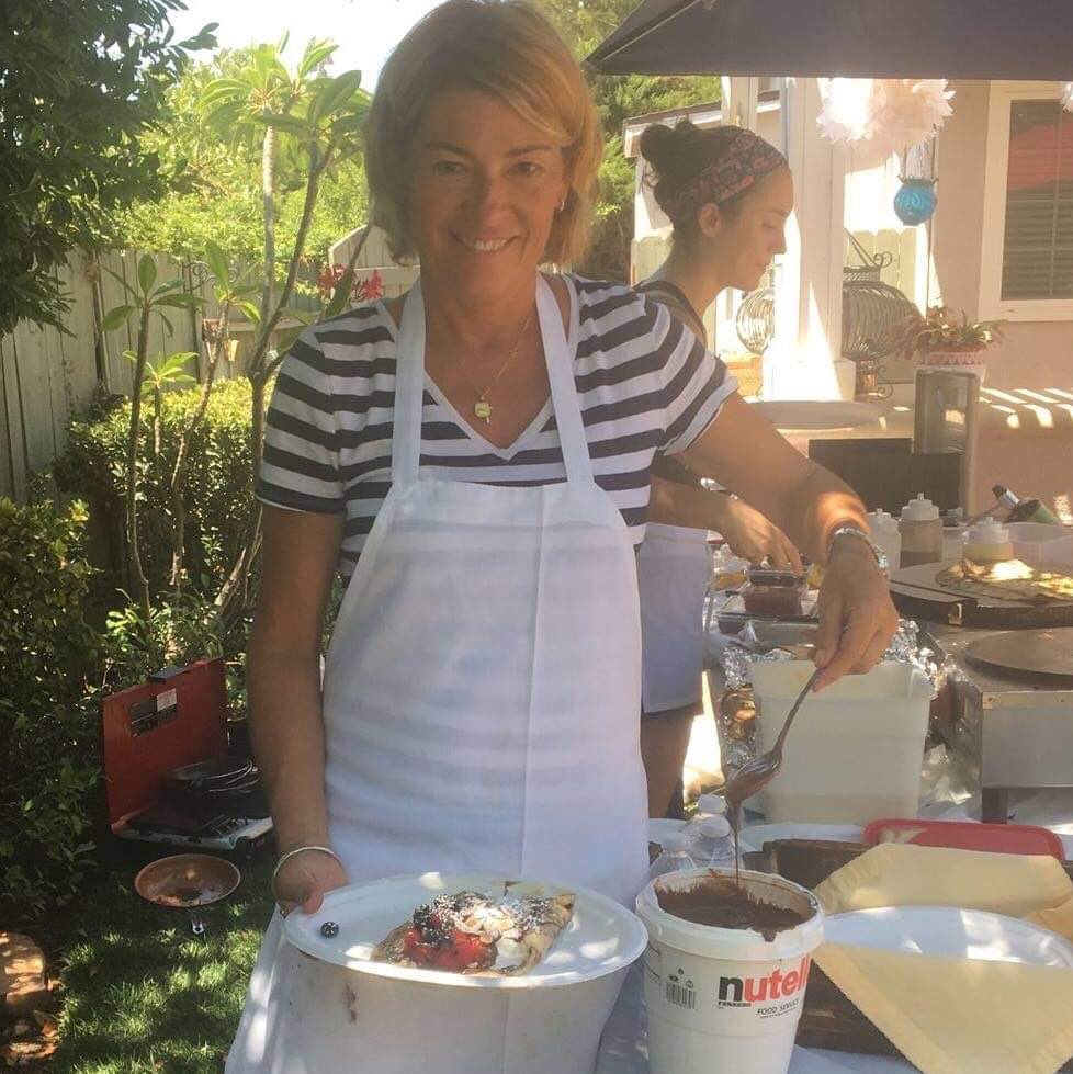 Sandra92024's tweet photo. @TheRealAnnaCamp GIRLS!! Want the best crepes in the entire world? My friend has the best ones. https://t.co/sOfD7ifMg6 @chrissiefit #bellasforlife https://t.co/x2IyMdIM54