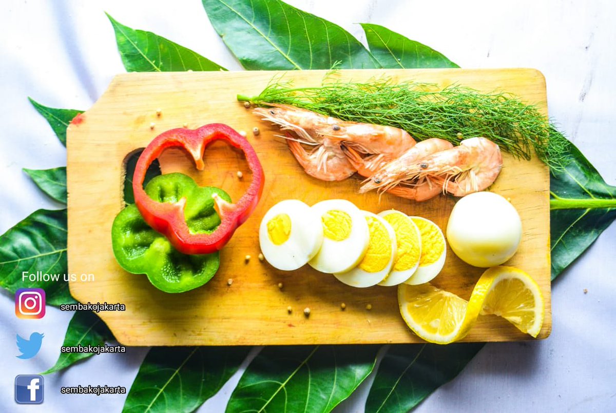 SembakoJ's tweet photo. Selamat pagi shopper

Tahukah kalian khasiat telur dan ayam kaya akan vitamin.protein, omega dan juga kalsium yang dibutuhkan oleh tubuh..tapi ternyata telur juga bisa loh untuk kecantikan dan juga diet..don't eat too much ya guys.. 
#somorejoabadi
#ecommerc 
#fotoart 
#foodart https://t.co/vwgvvwi6qo