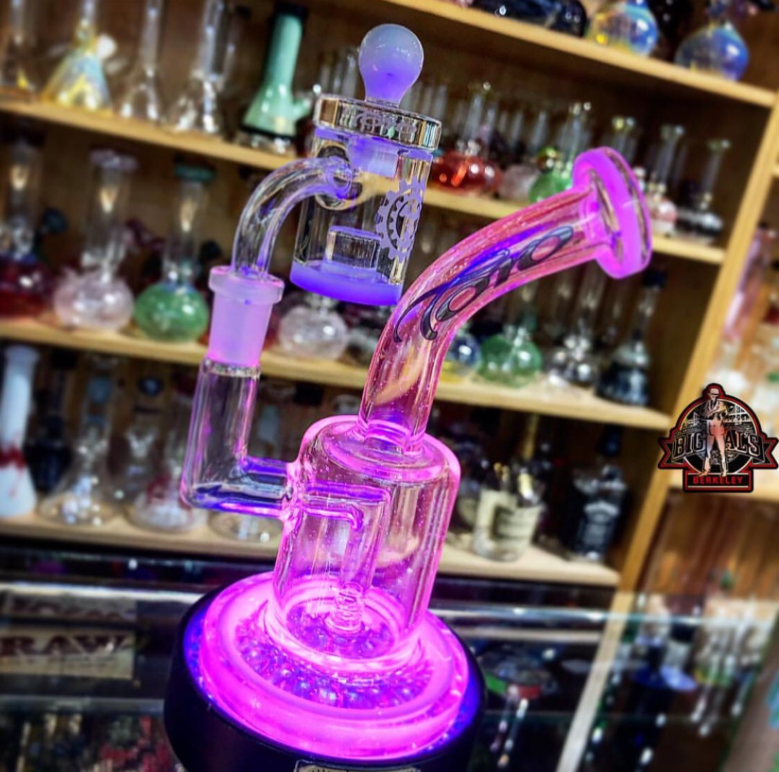 BigAlsSmoke's tweet photo. Prime setup @toro_glass 💜💓🐃💦💎
https://t.co/McWXeZzyad
#supportlocal #toro #toroglass #jptoro #corereactor #sauceboss #terps #flavor #artgallery #glassgallery #berkeley #bayarea #singlemac #headyglass #glassofig #glassart #smoke #smokeshop #ufocap #beautiful #lucy #glow https://t.co/xbKANaPmpN