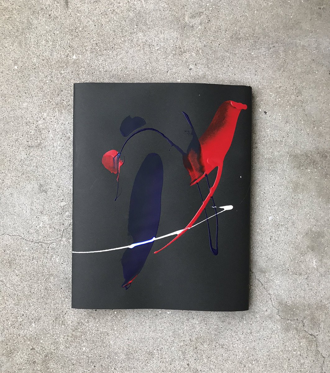 ni_____21's tweet photo. Bookstylist
for 足下研 @KenAshimoto
スニーカーの本
「SITTING」
ヴィトラ社の椅子に著名人が座っている作品集。
#bookstylist https://t.co/7gLIx0blBG