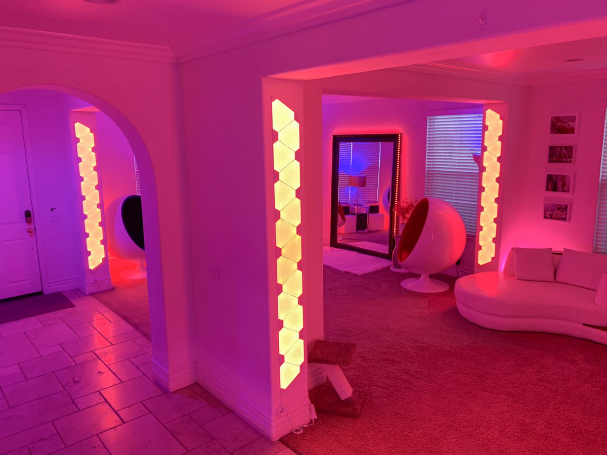 My Lounge Is Lity 🔥 <a href="/nanoleaf/">Nanoleaf</a> #nanoleaf