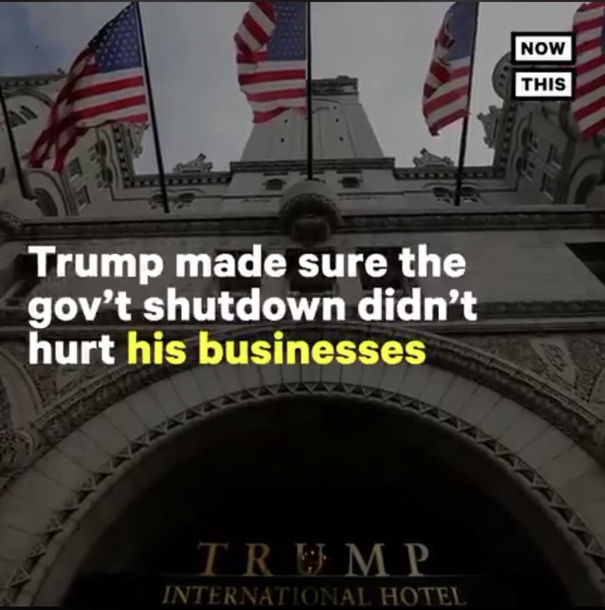 美国式腐败】华盛顿川普宾馆（川普公司从联邦政府承包的）上方的钟楼属于国家公园系统，在政府关门期间本来应该和其他国家公园 一样关闭。为了不影响宾馆客人上钟楼看风景，川普挪用了政府其他经费让它继续开着。