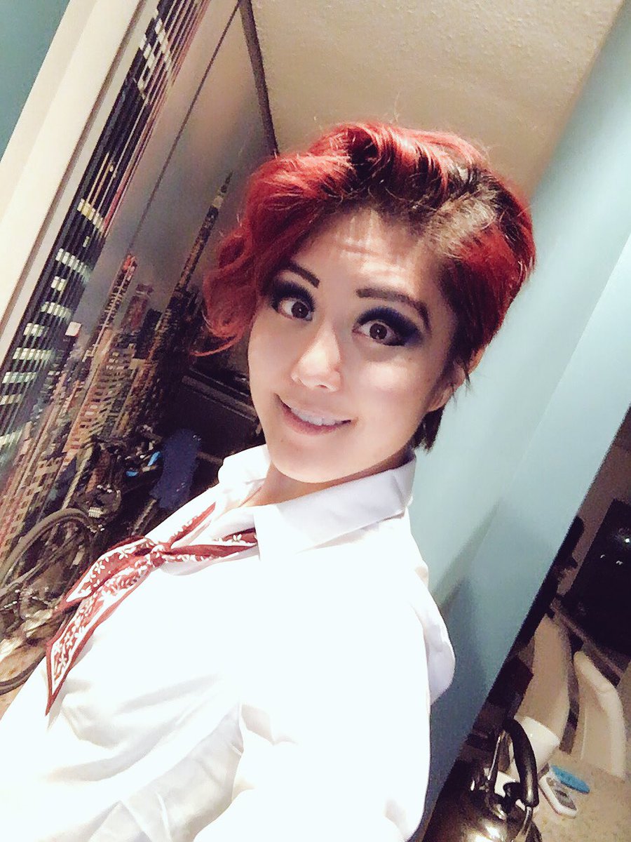 Hi I’m Fareeha, part of the L in the #LGBTOverwatch community! Am a damn good DPS main :D